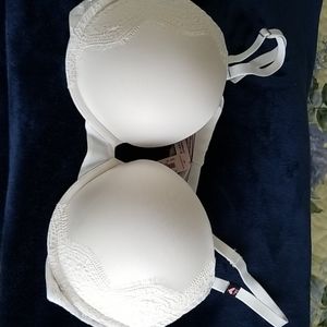 Victoria Secret beautiful bra